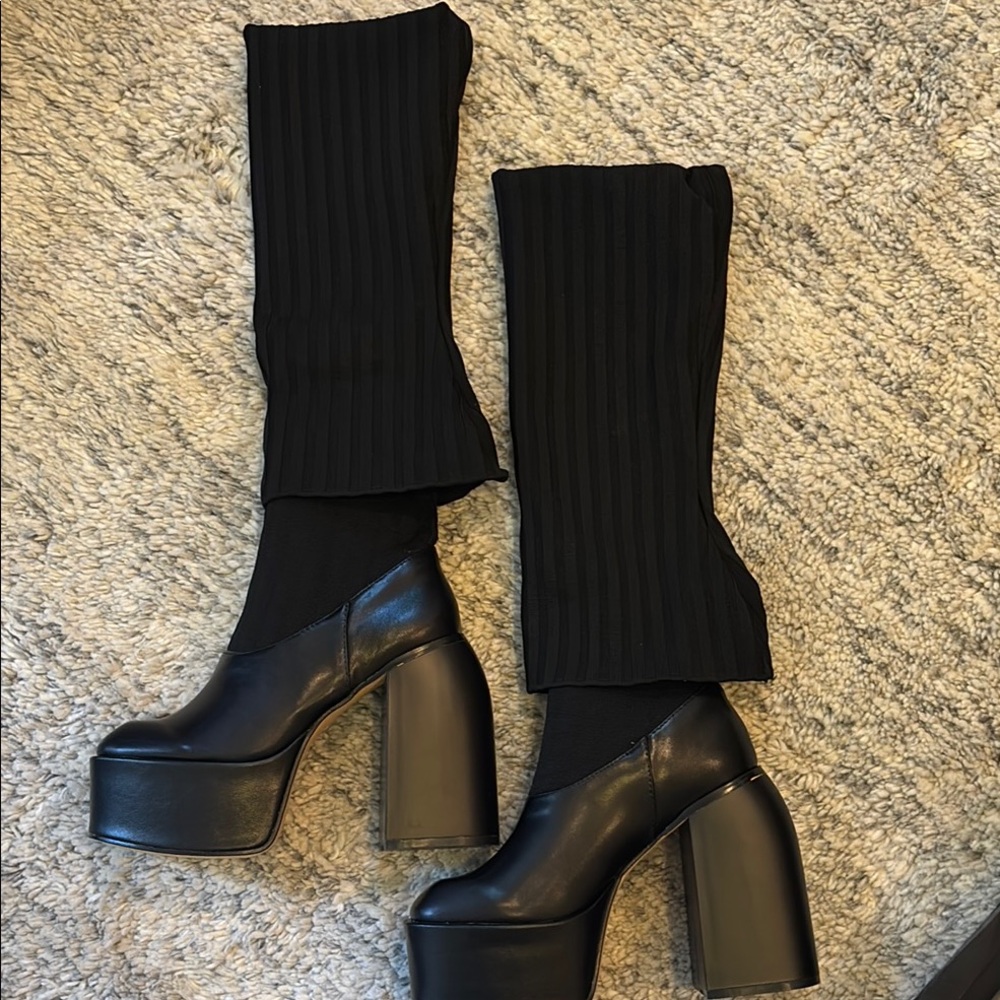 Stylish Black Platform Boots